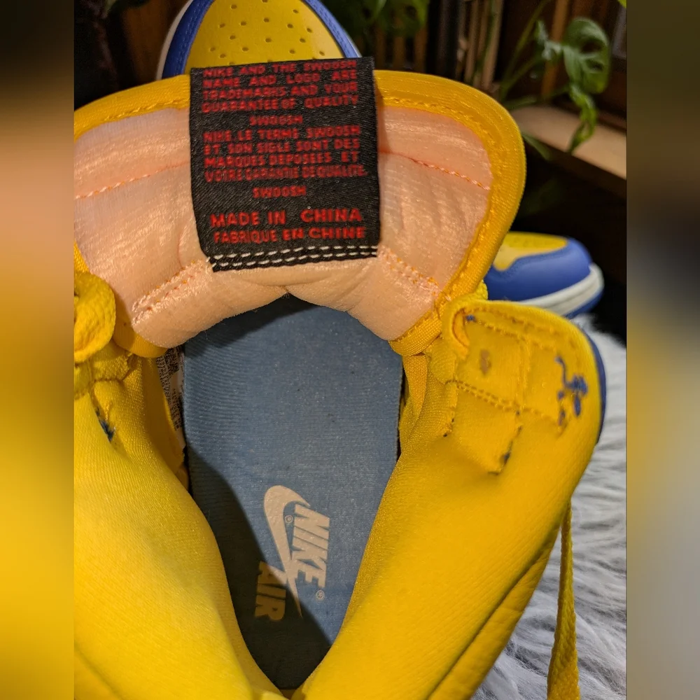 Jordan 1 Retro High OG “Reverse Laney” Size US 6.5 Women/EUR 37.5 Yellow Blue - Picture 3 of 6